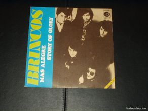 Discos de vinilo: BRINCOS SINGLE MAS ALEGRE + POSTAL DEL GRUPO CON LA DISCOGRAFIA.